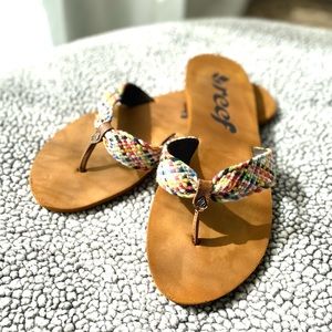 🌈 Reef Rainbow Woven Flip Flops Sz 9 🌈